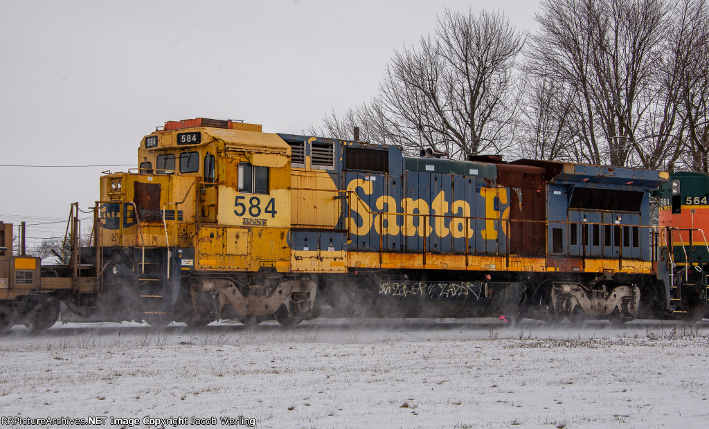 BNSF 584